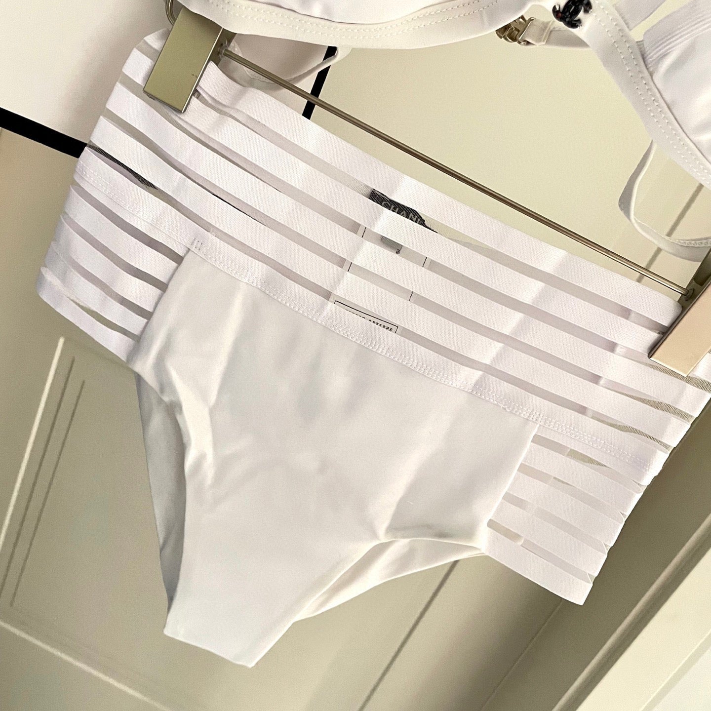 CC BIKINI SWIMSUIT SET IN WHITE 608920