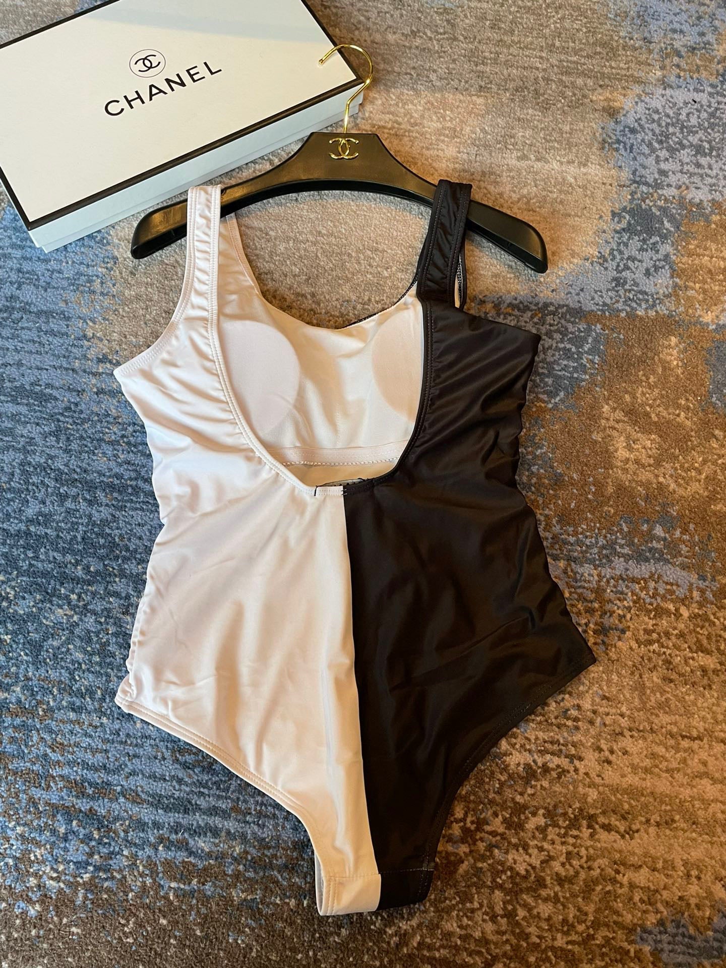 CC BIKINI SWIMSUIT SET IN BLACK AND WHITE 613718