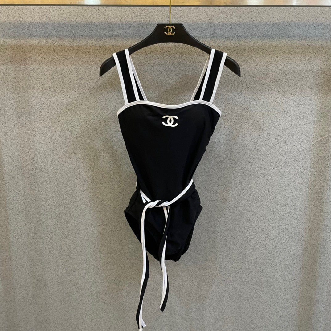 CC BIKINI SWIMSUIT SET IN BLACK AND WHITE TRIM WHITE WAIST TIE DETAIL 613721
