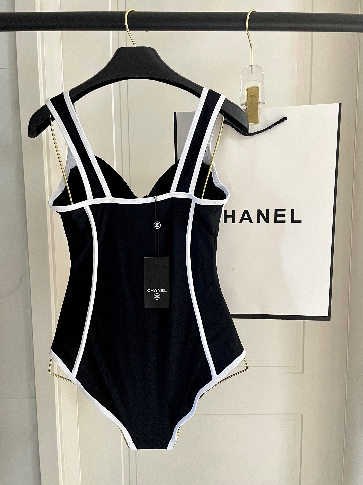 SWIMSUIT BODYSUIT IN BLACK AND WHITE STRIPED 627831