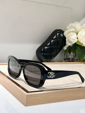 SQUARE SUNGLASSES CH5468B IN ACETATE EMBOSSED DIAMOND