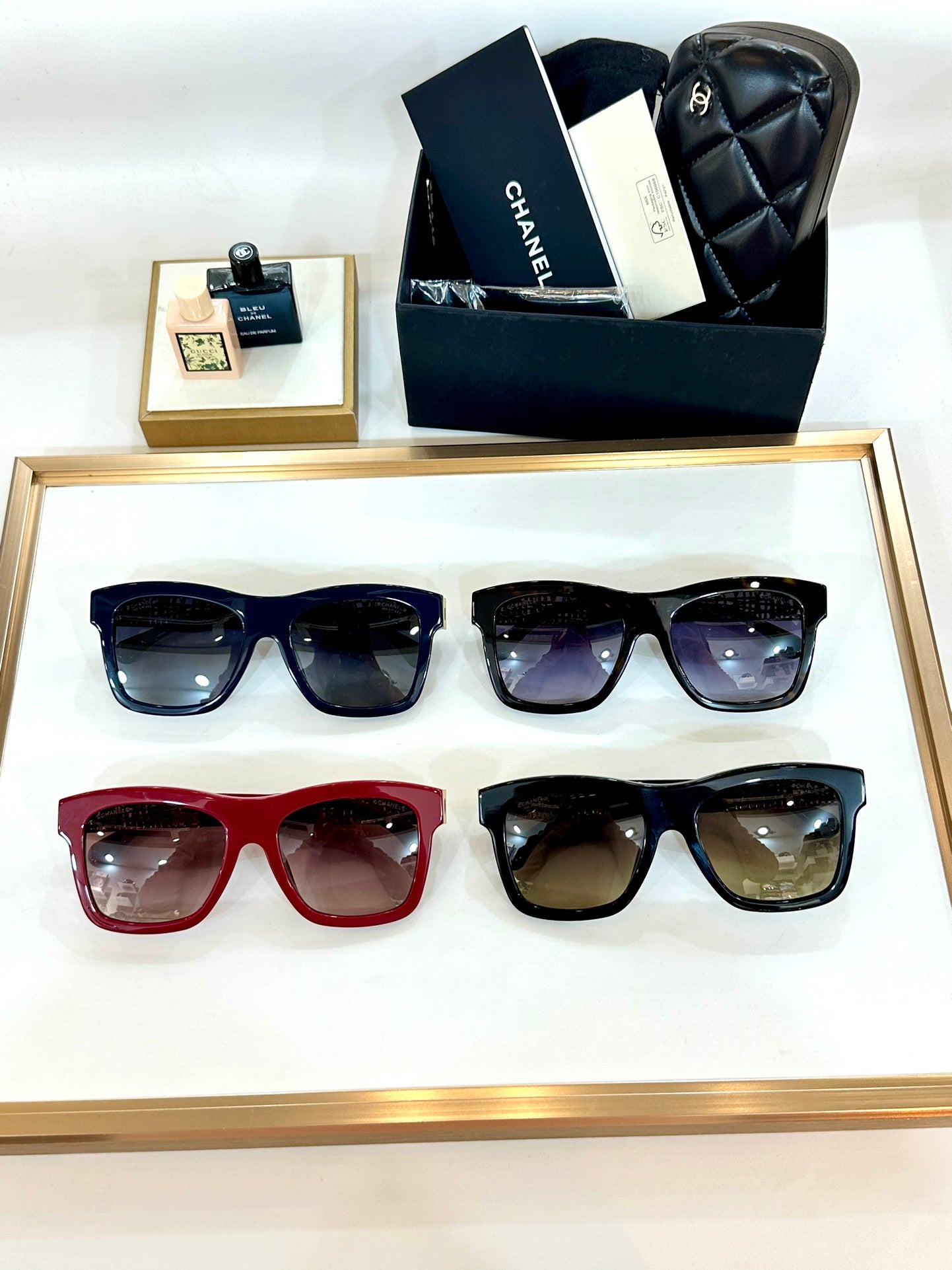 SQUARE SUNGLASSES CH5533 IN ACETATE