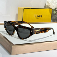 ROMA CAT-EYE FRAME SUNGLASSES FE40163U IN ACETATE