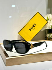 ROMA RECTANGULAR FRAME SUNGLASSES FE40151U IN ACETATE