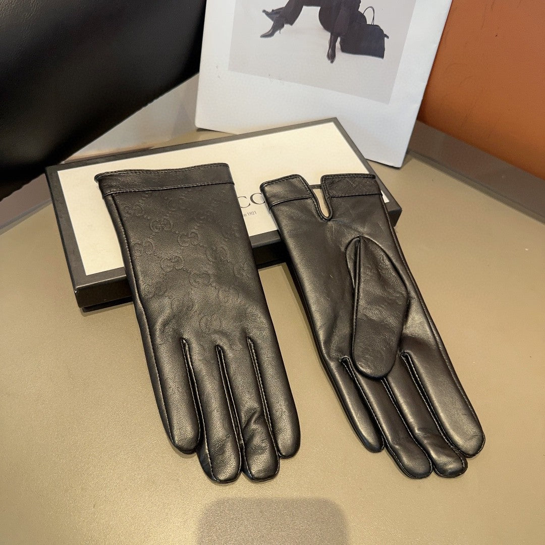 GLOVES IN BLACK EMBOSSED LAMBSKIN 423484