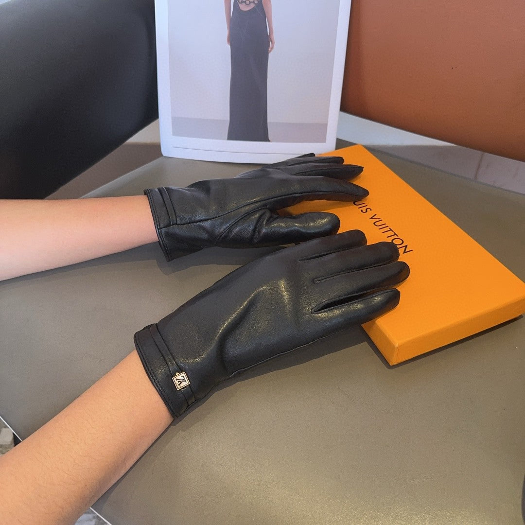 LV GLOVES IN BLACK LAMBSKIN 466818