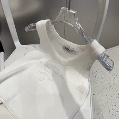 SLEEVELESS TOP 640630 IN WHITE COTTON EMBOSSED LOGO