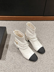 CC LOW CUT BOOTS IN WHITE STRETCH LAMBSKIN AND GROSGRAIN WITH PEARL CHAIN