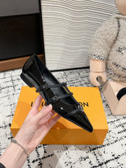 POINTED FLAT SHOES IN BLACK CALFSKIN