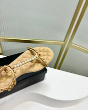 SANDALS PEARL CHAIN IN BEIGE CREAM COWHIDE