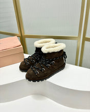 LACE-UP ANKLE BOOTS IN CHOCOLATE SUEDE AND FLEECE LINING