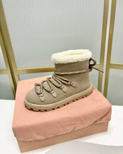 LACE-UP ANKLE BOOTS IN BEIGE SUEDE AND FLEECE LINING