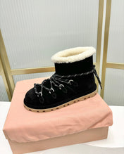 LACE-UP ANKLE BOOTS IN BLACK SUEDE AND FLEECE LINING