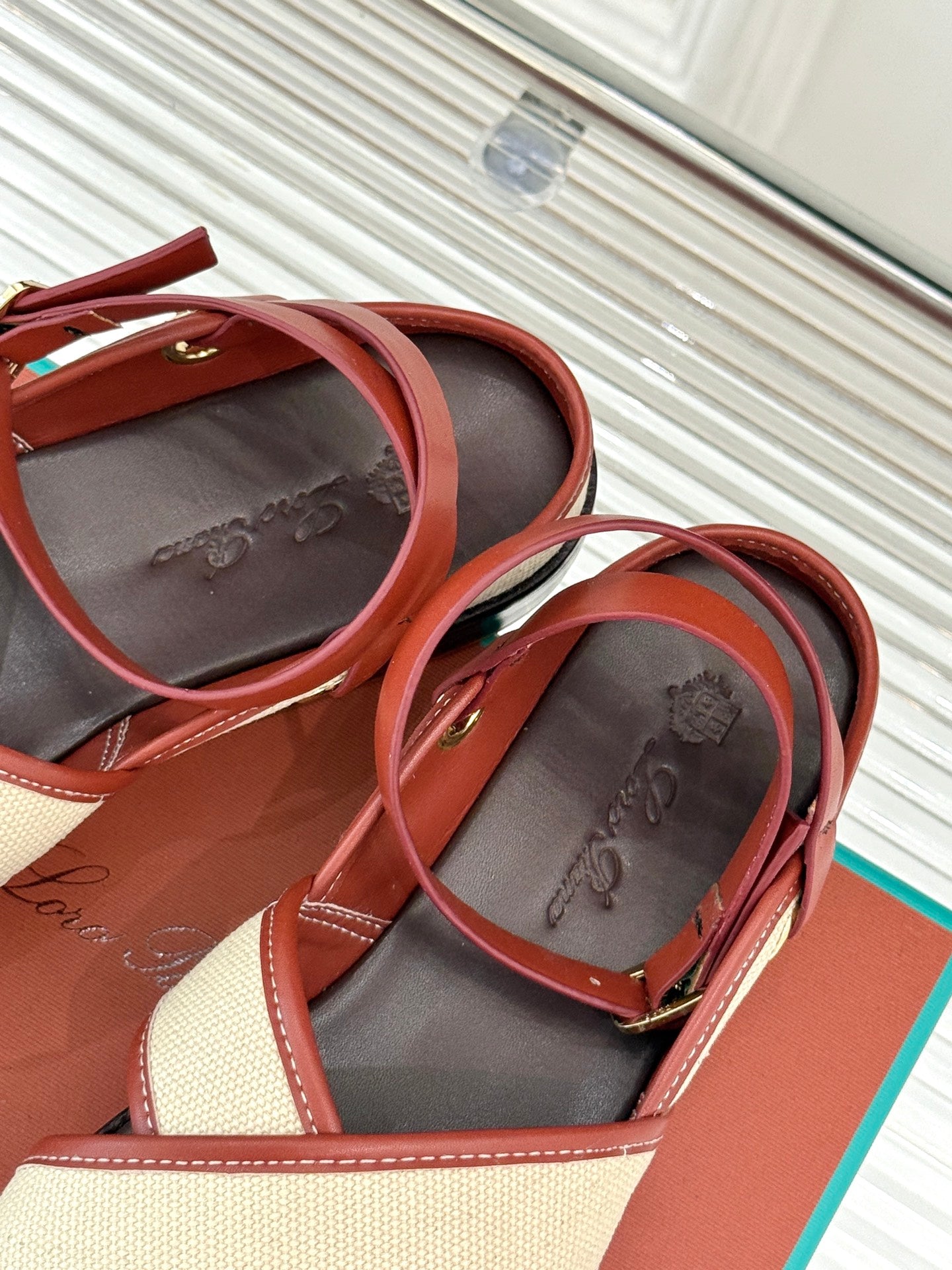 SANDALS THICK SOLE CROSS STRAP IN BEIGE FABRIC AND ORANGE CALFSKIN