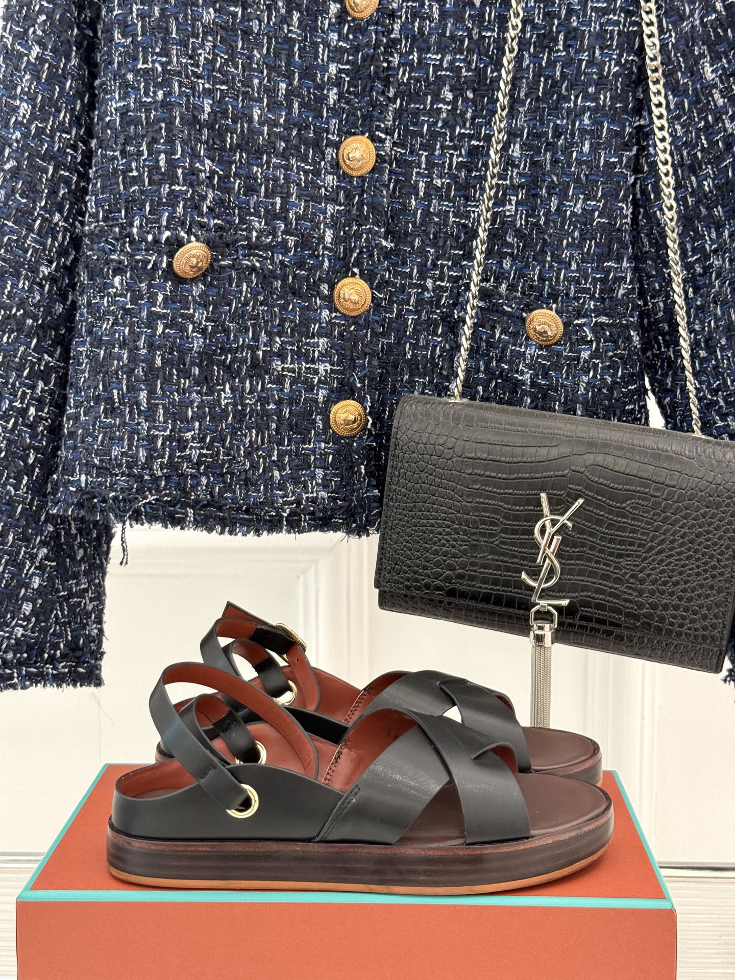 SANDALS THICK SOLE CROSS STRAP IN WHITE AND BROWN CALFSKIN