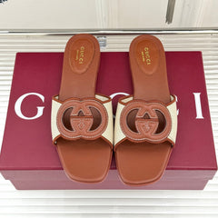 SLIDE SANDALS IN BROWN AND CREAM WHITE CALFSKIN