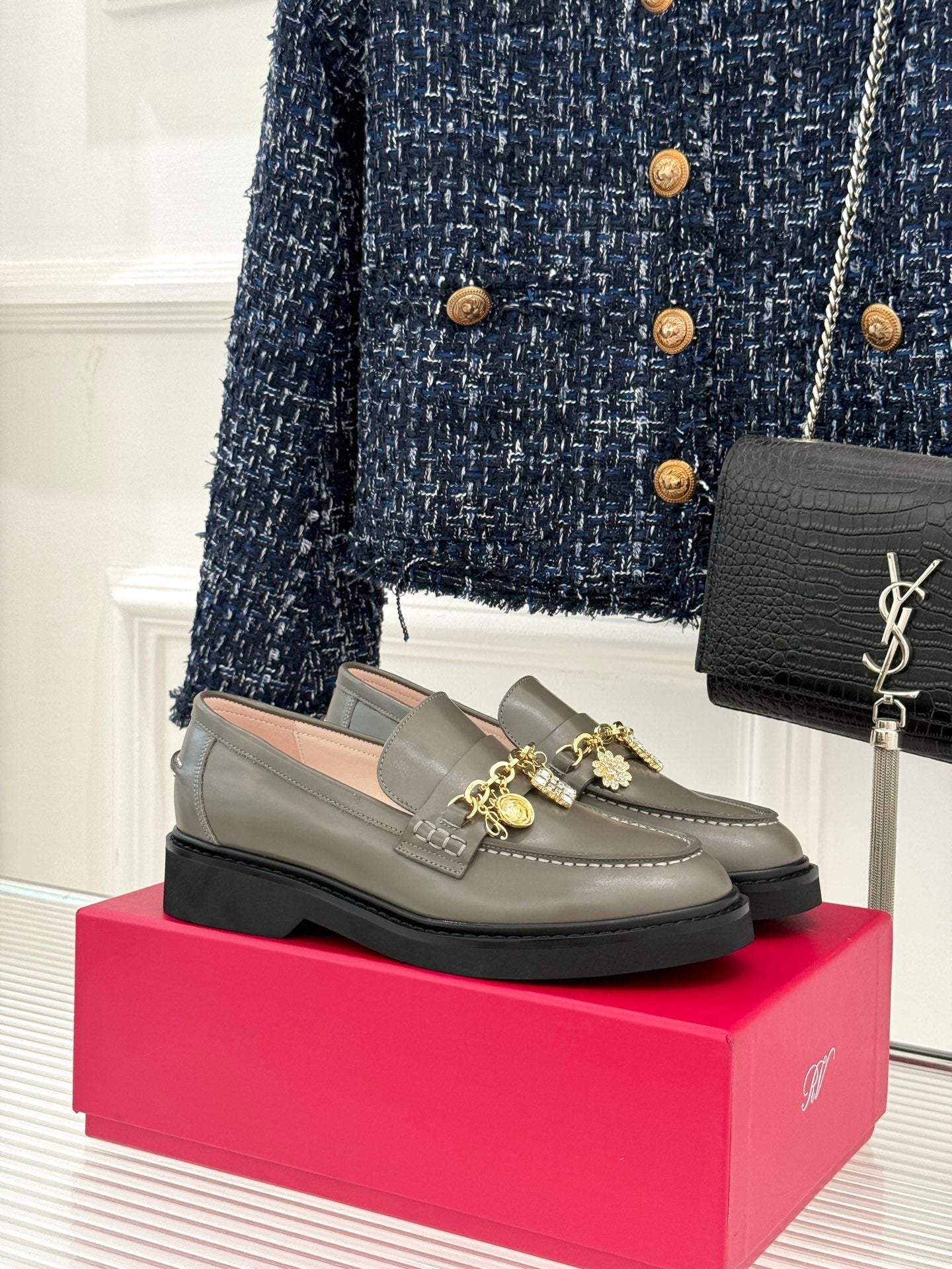 ROGER VIVIER 25S RANGERS CHAIN LOAFER IN OLIVE GRAY CALFSKIN