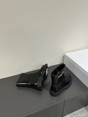 D-TOWN ANKLE BOOTS IN BLACK PATENT CALFSKIN