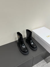 D-TOWN ANKLE BOOTS IN BLACK PATENT CALFSKIN