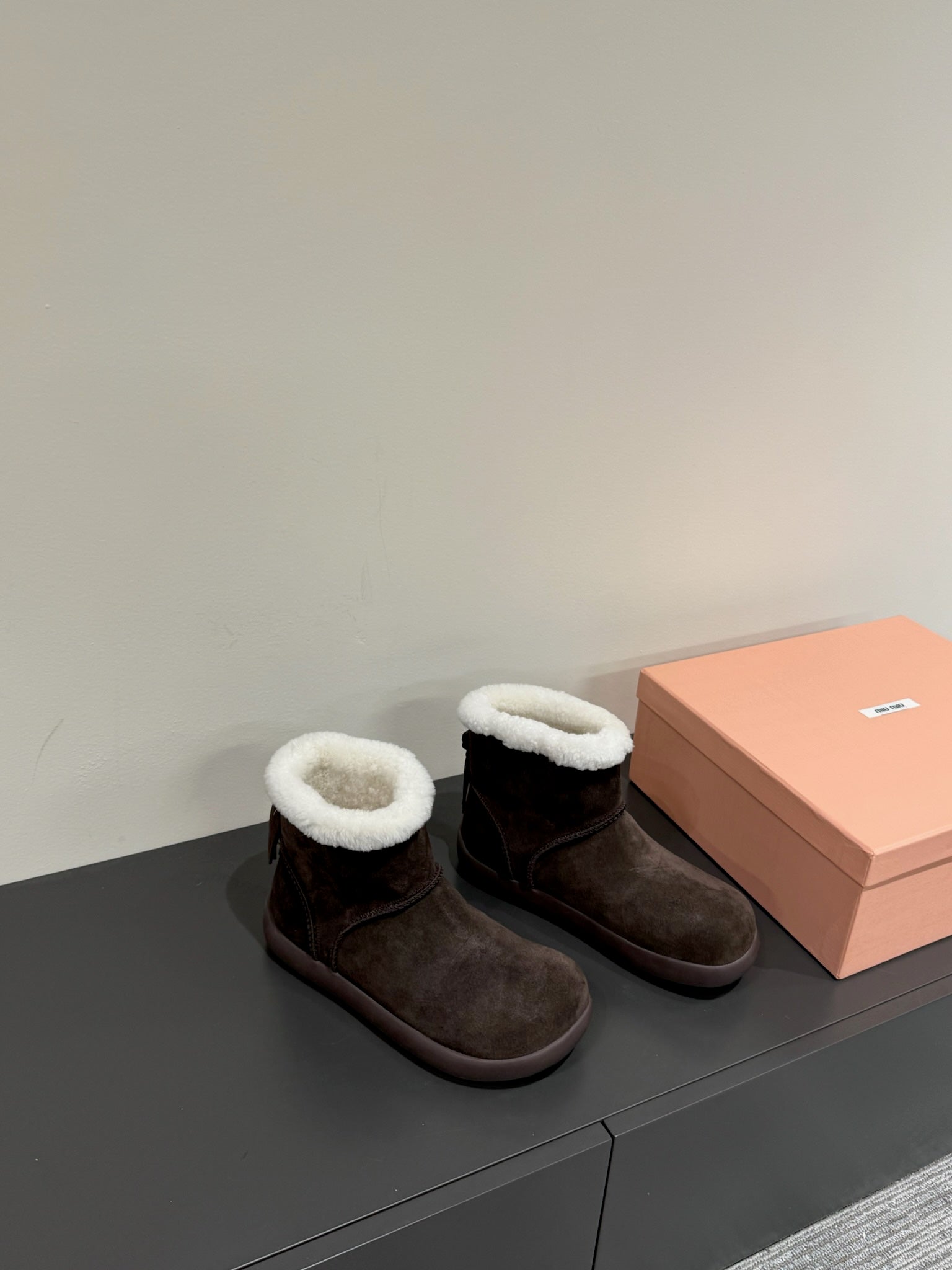 ANKLE BOOTS IN DARK CHOCOLATE SUEDE AND FLEECE LINING