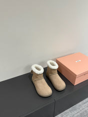 ANKLE BOOTS IN DESERT BROWN SUEDE AND FLEECE LINING