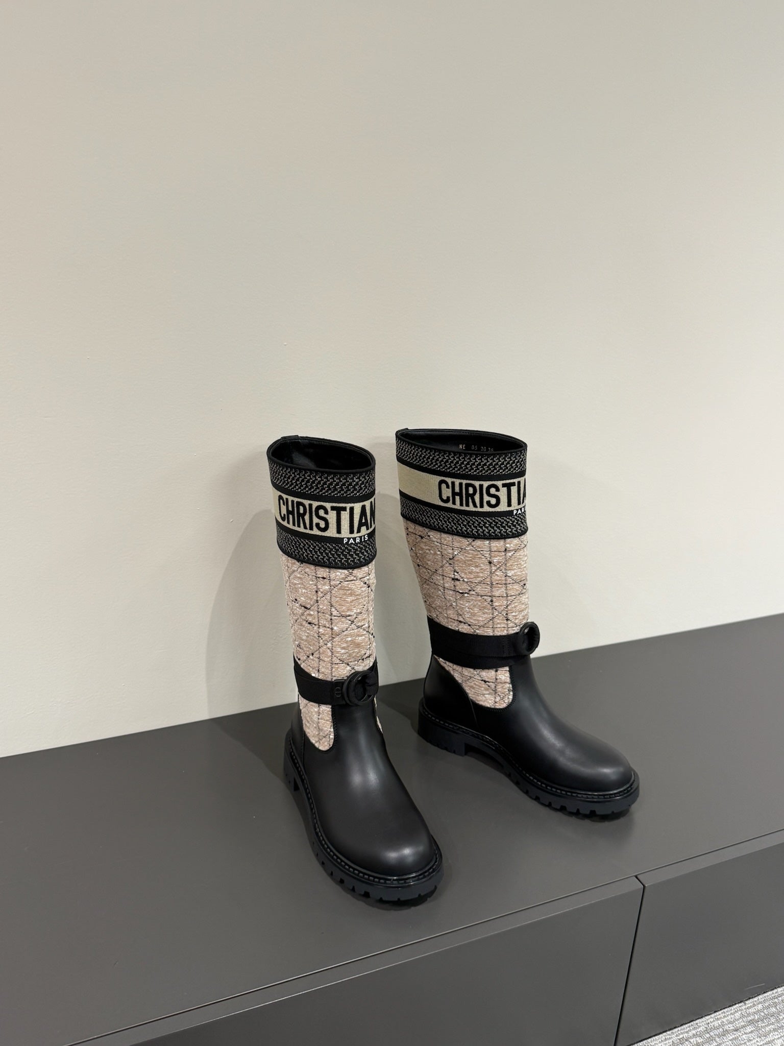 D-MAJOR BOOT TAUPE AND BLACK TECHNICAL FABRIC AND BLACK CALFSKIN