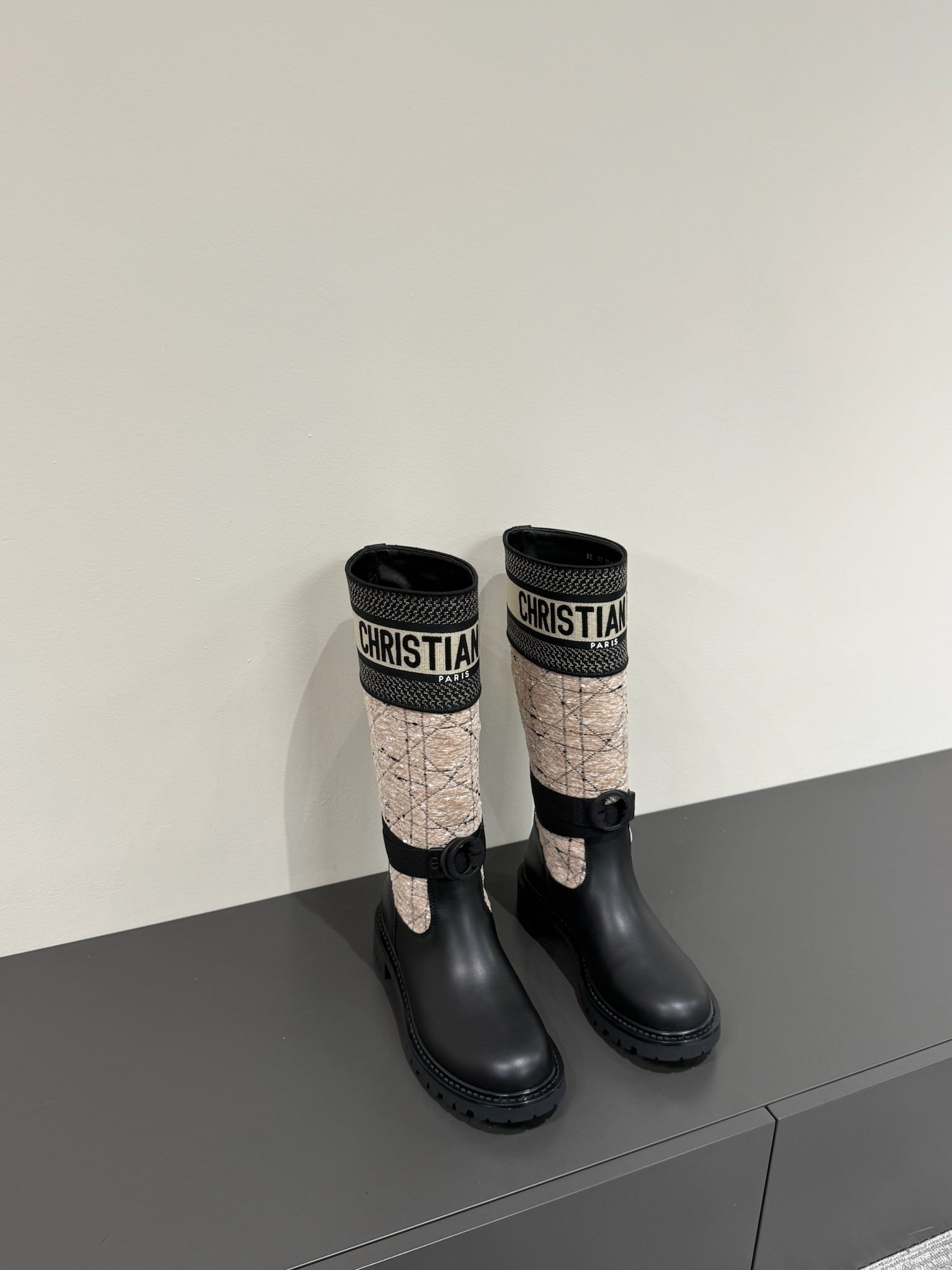 D-MAJOR BOOT TAUPE AND BLACK TECHNICAL FABRIC AND BLACK CALFSKIN