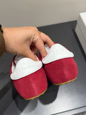 LACE-UP SNEAKER IN RED SUEDE