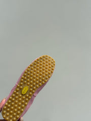 LACE-UP SNEAKER IN PINK SUEDE