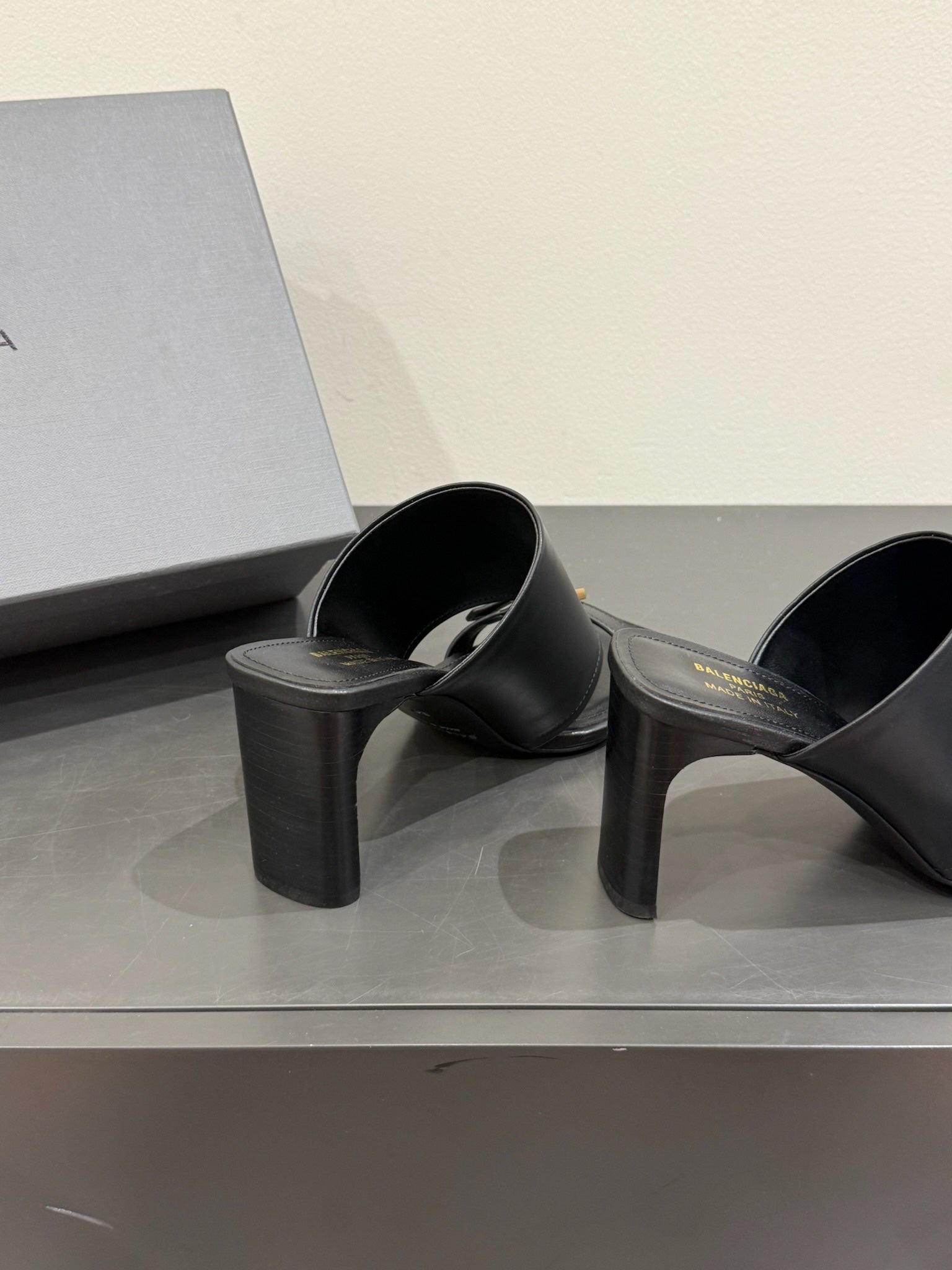 BALENCIAGA 25S HIGH-HEELED SANDALS IN BLACK CALFSKIN WITH GOLD HARDWARE