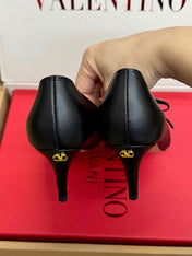 VALENTINO 26S HIGH HEEL SHOES IN BLACK CALFSKIN WITH BOW