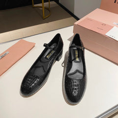 MARY JANE SHOES CLASSIC AND UNIQUE BLACK SHEEPSKIN