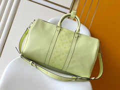 LV 25S KEEPALL BANDOULIÈRE 45 IN LIGHT OLIVE GREEN CALFSKIN SILVER HARDWARE