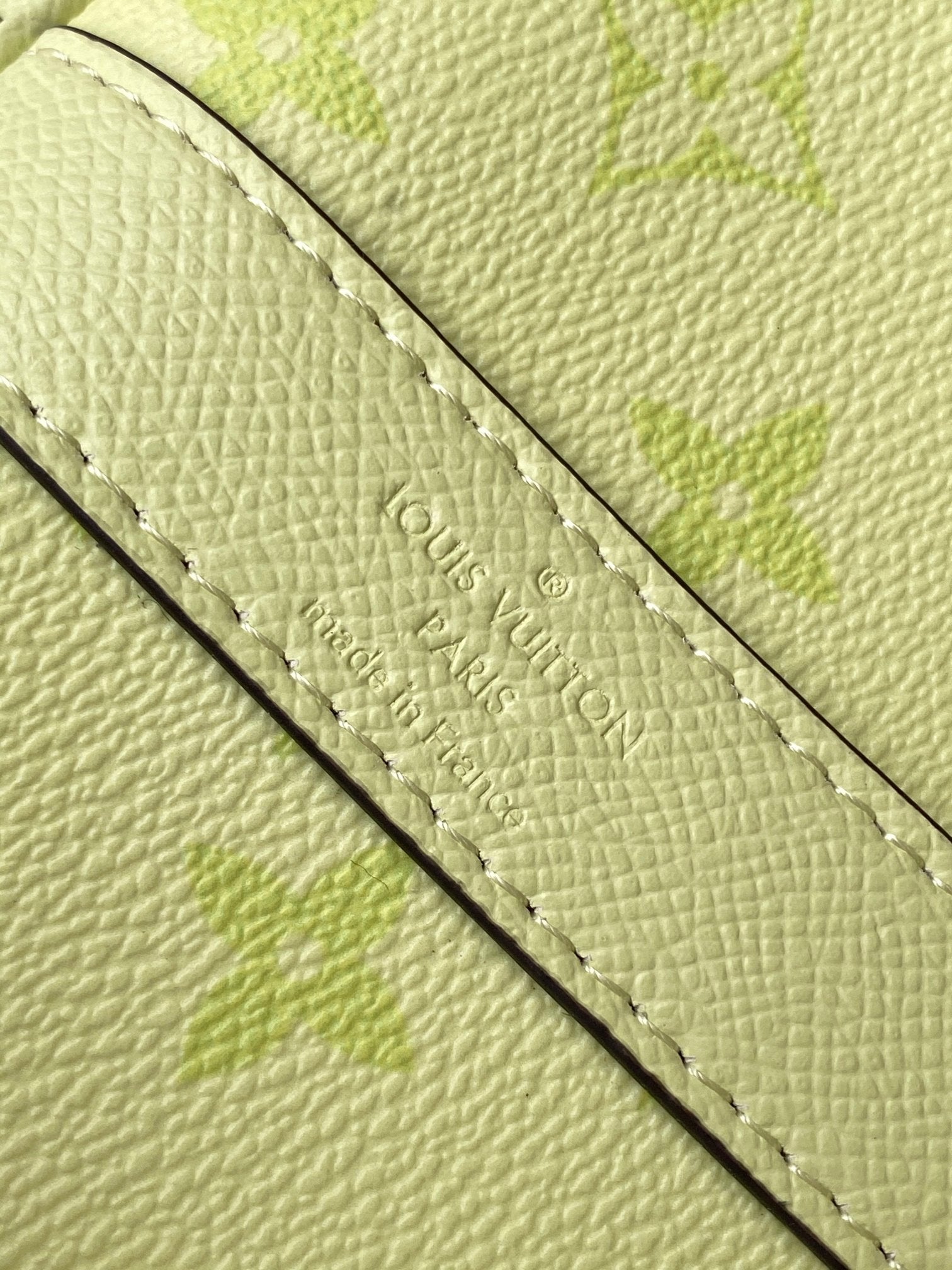 LV 25S KEEPALL BANDOULIÈRE 45 IN LIGHT OLIVE GREEN CALFSKIN SILVER HARDWARE