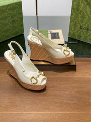GG WEDGE PLATFORM IN WHITE CALFSKIN WITH GOLD HARDWARE