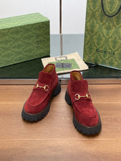 GG WOMEN'S HORSEBIT ANKLE BOOTS 4.5CM IN RED SUEDE