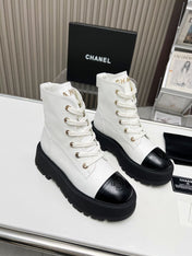 SHORT BOOTS IN WHITE MIX BLACK COWHIDE