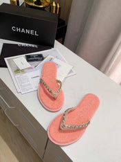 THONG SLIPPERS IN LIGHT PINK COWHIDE
