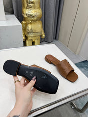 GG CASUAL SLIPPERS IN BROWN CALFSKIN LOGO EMBOSSING