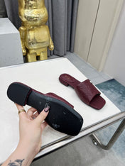 GG CASUAL SLIPPERS IN BURGUNDY RED CALFSKIN LOGO EMBOSSING