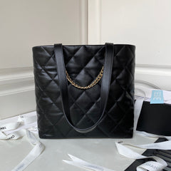 CC LARGE 33 HOBO SHOPPING BAG IN BLACK CALFSKIN