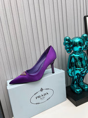 HIGH-HEEL PUMPS IN VIOLET SATIN