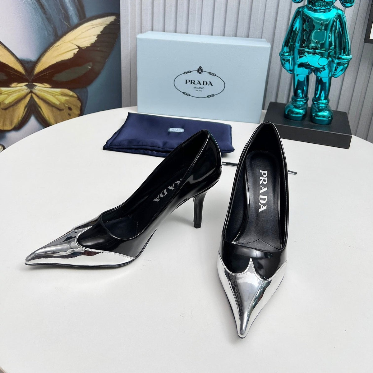HIGH POINTED-TOE PUMPS IN SILVER MIX BLACK GLOSSY CALFSKIN