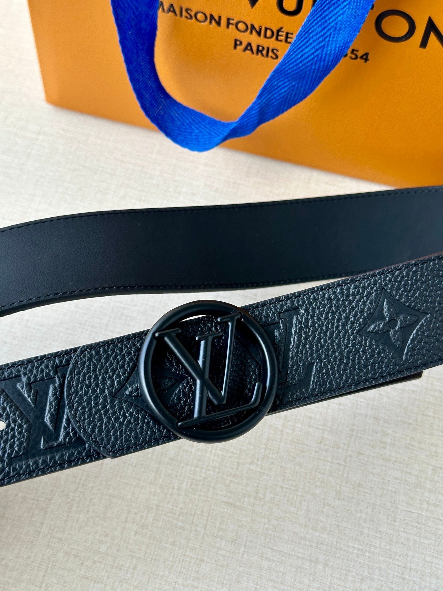 LV 25S BELT 40 MM IN BLACK CALFSKIN 593264