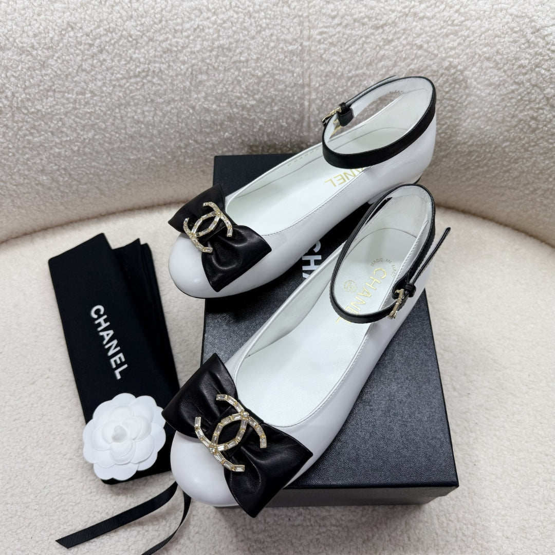 MARY JANE SHOES IN BLACK MIX WHITE LAMBSKIN