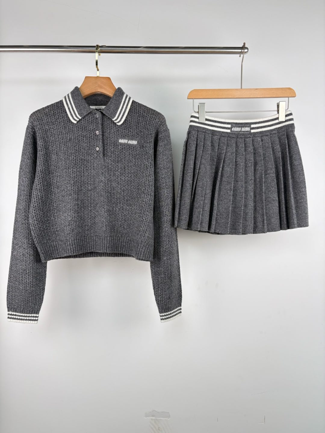 MIUMIU TOP AND SKIRT SET STYLE 373