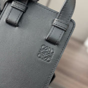 HAMMOCK SLICE 25 BAG IN BLACK SHINY CALFSKIN