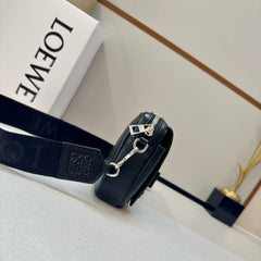 LOEWE 25S PEBBLE BAG 20 IN BLACK CALFSKIN SILVER HARDWARE