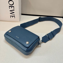 LOEWE 25S PEBBLE BAG 20 IN STEEL BLUE CALFSKIN SILVER HARDWARE