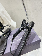 PRA PATENT LEATHER THONG SANDALS BLACK